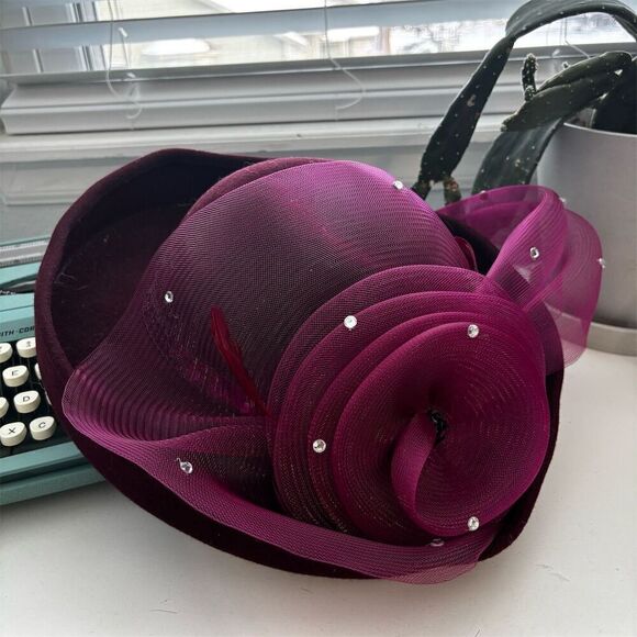 Unbranded Accessories - Women's Red Floral Fascinator Hat with Sequins for Wedding